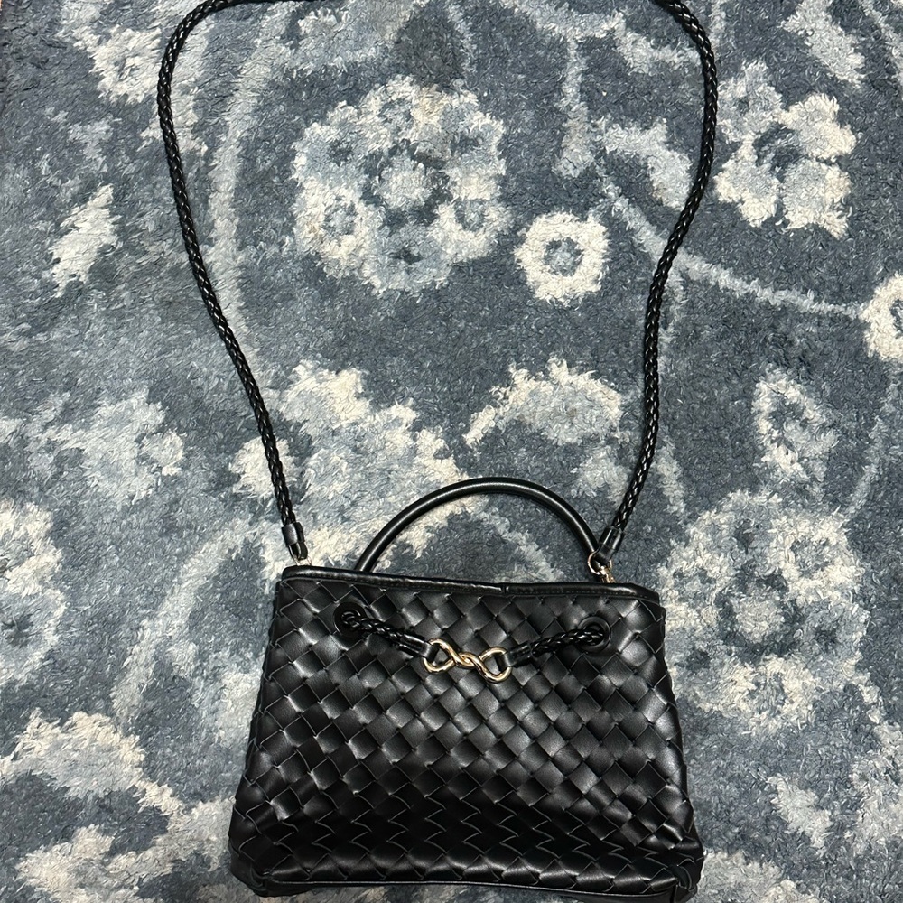 Elegant Black Woven Handbag